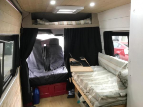 Cozy Campervan Close to Stratford Station